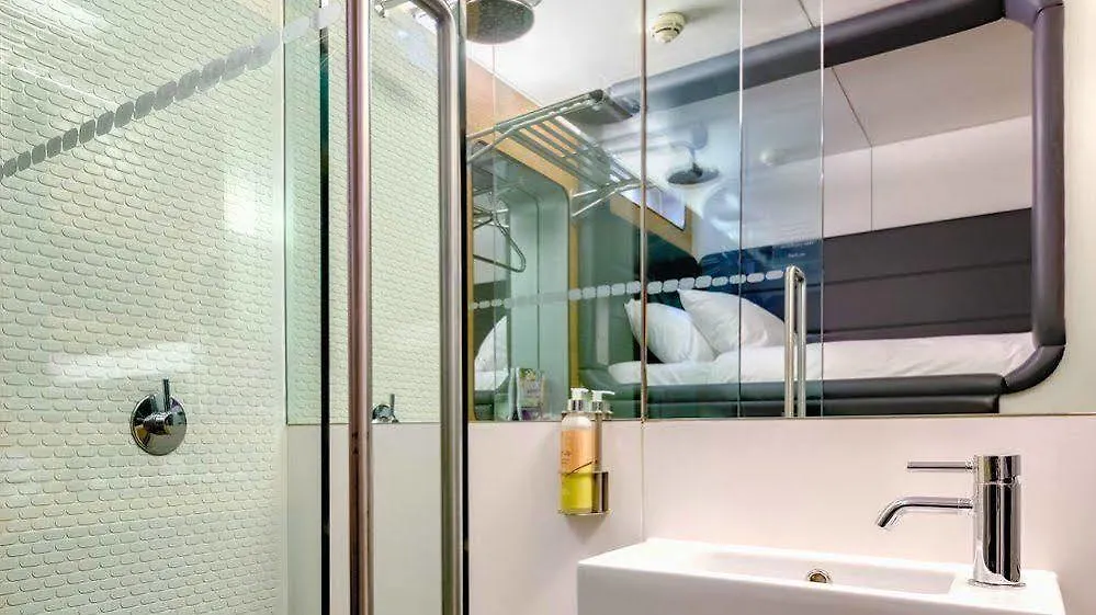 Yotelair Amsterdam Schiphol Transit Hotel Amsterdam Airport Schiphol